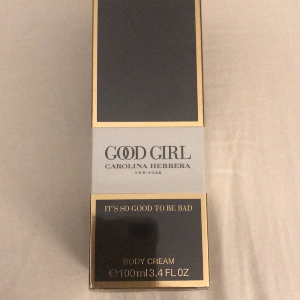 Carolina Herrera good girl body cream